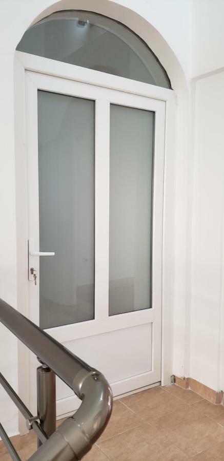 Apartmani Mia Rada Будва Экстерьер фото